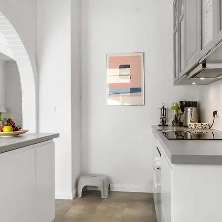 2 Bedroom Cozy In