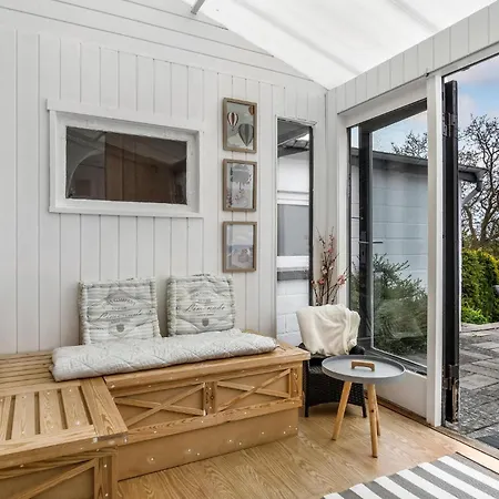 Holiday home 2 Bedroom Cozy In