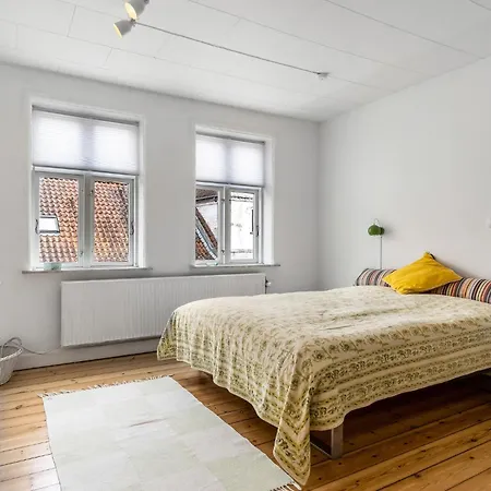 2 Bedroom Cozy In *